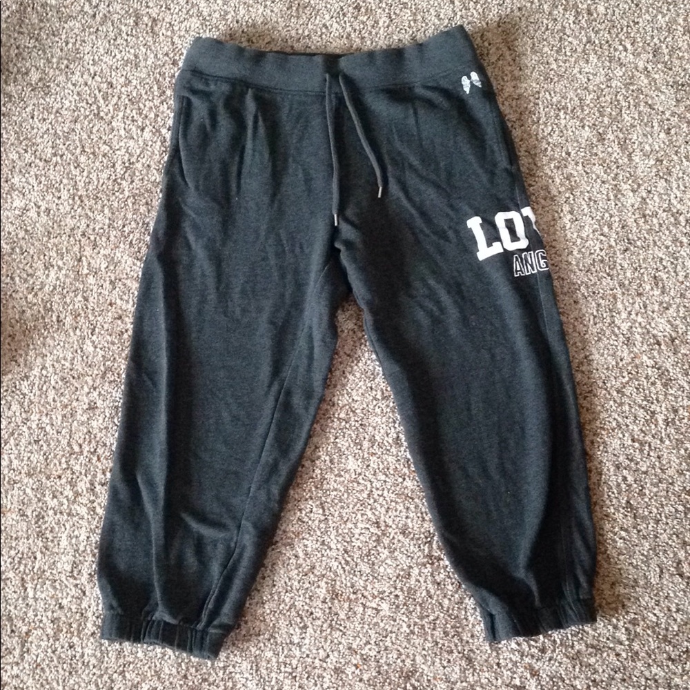 VS PINK ANGEL CROP CAPRI